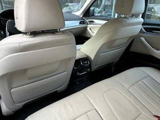 BMW 5 Series foto 7