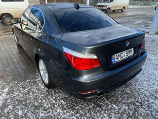 BMW 5 Series foto 3