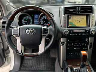 Toyota Land Cruiser Prado foto 8