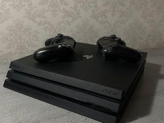 Vând PS 4 PRO