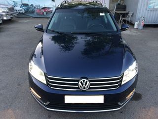 Volkswagen Passat foto 3