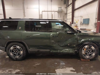 Rivian R1S foto 12