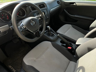 Volkswagen Jetta foto 8