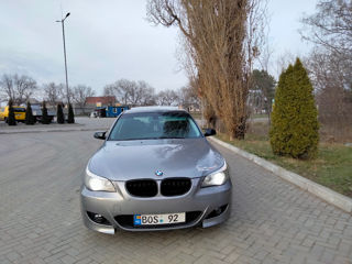 BMW 5 Series foto 2