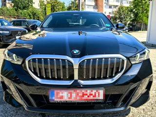 BMW 5 Series foto 1