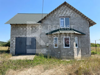 Vânzare casă în 2 nivele, 100 mp + 18 ari, r-nul Sîngerei, satul Mîndrești foto 1