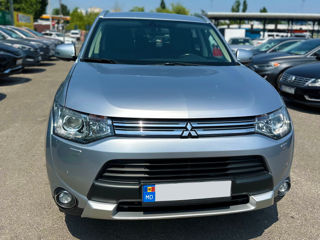 Mitsubishi Outlander foto 3