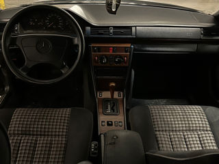 Mercedes E-Class foto 7