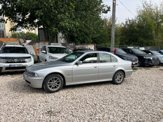 BMW 5 Series foto 2