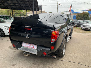 Mitsubishi L200 foto 5