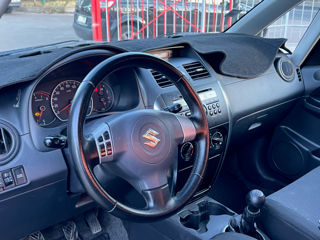 Suzuki SX4 foto 13