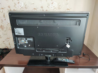 Televizor Samsung LE32D550 starea perfecta foarte pastrat , puţin folosit. foto 2