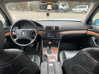 BMW 5 Series foto 5