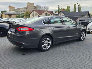 Ford Fusion foto 3