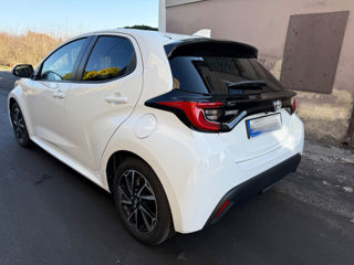 Toyota Yaris фото 10