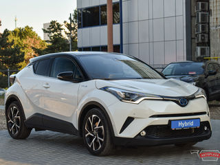 Toyota C-HR foto 2