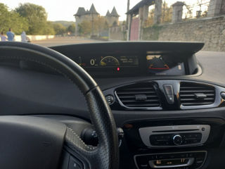 Renault Grand Scenic foto 3