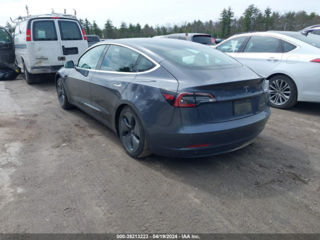 Tesla Model 3 foto 4