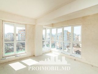 Centru! 3 camere cu living superb, geamuri panoramice, zona ultracentrală! 115 mp! foto 9