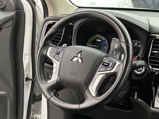 Mitsubishi Outlander foto 9