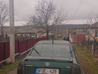 Volkswagen Passat foto 2