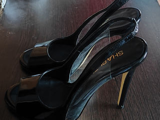 Black patent leather,transparent vinyl pumps foto 5