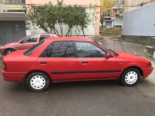 Mazda 323 foto 8