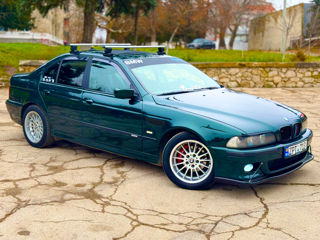 BMW 5 Series foto 5