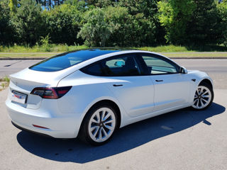 Tesla Model 3 foto 8