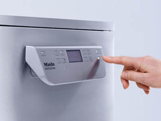 Профессиональная посудомоечная машина Miele фото 2