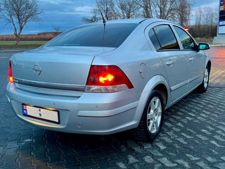 Opel Astra foto 3