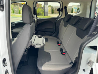 Ford Tourneo Courier foto 13