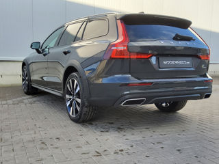 Volvo V60 Cross Country foto 4