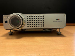 Sanyo PLC-XU50A Projector - 2500lei foto 1