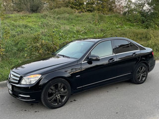 Mercedes C-Class foto 3