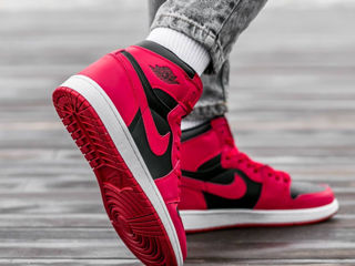 Nike Air Jordan 1 Retro High Red foto 8