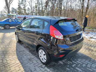 Ford Fiesta foto 4