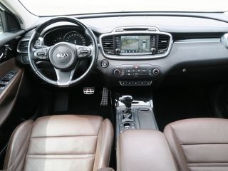 KIA Sorento foto 8