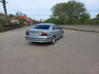 BMW 5 Series foto 6