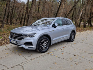 Volkswagen Touareg foto 2