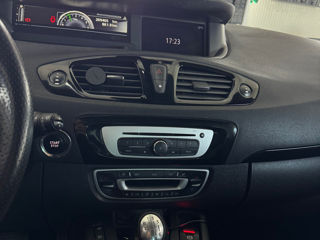 Renault Grand Scenic foto 9