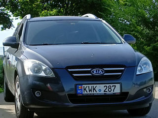 KIA Ceed Sw foto 1