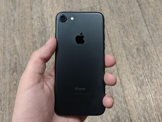 Apple iPhone 7 32GB Black  (Utilizat) foto 3