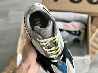 Adidas Yeezy Boost 700 Unisex foto 2