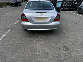 Mercedes E-Class foto 2