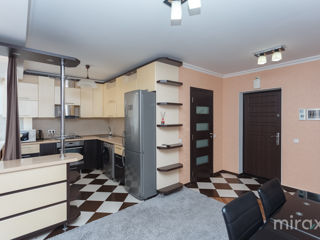 Apartament cu 3 camere, 73 m², Poșta Veche, Chișinău foto 3