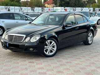 Mercedes E-Class foto 1