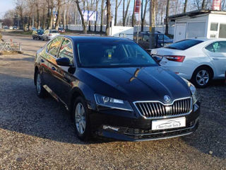 Skoda Superb foto 2