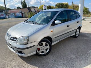 Nissan Almera Tino foto 2