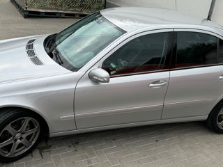 Mercedes E-Class foto 3